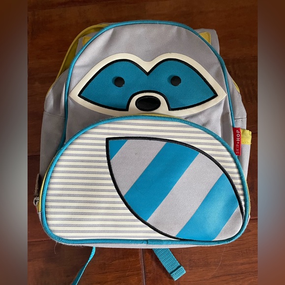 SKIP and HOP backpack small size perfect for toddlers or Pre-K or kindergarten. - Picture 1 of 6